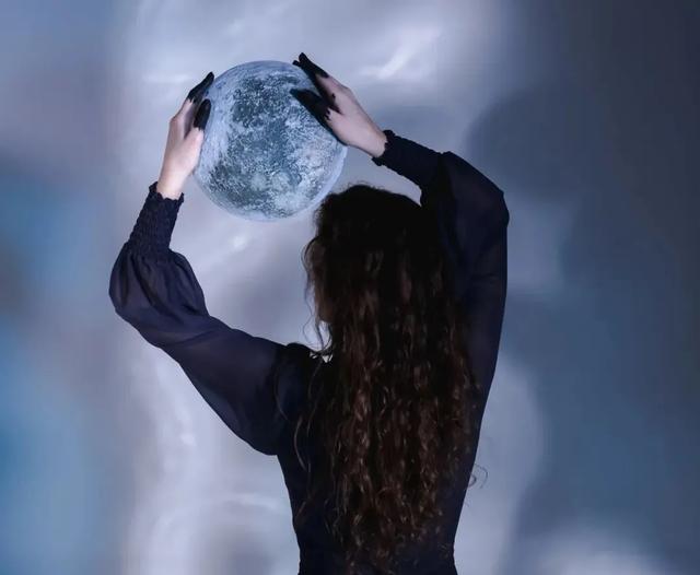 被父母压抑掉的创伤，正在“报复”孩子的身体