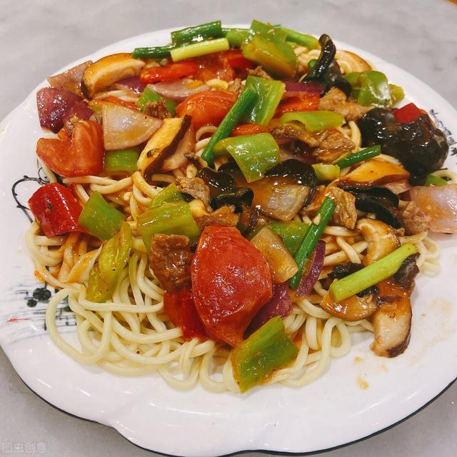 新疆美食太怪了！面肺子、米腸子、烤包子、油塔子、拉條子......
