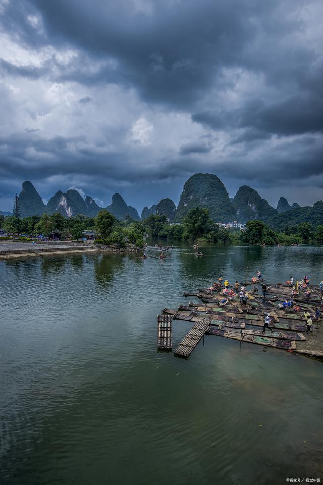 打卡網紅景點，也要警惕網絡奔現遇照騙