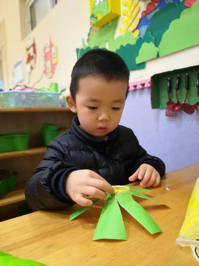 【校园动态】拾贰月Shi |小一班——“童趣风车里”创客课程故事