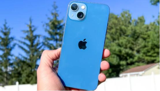 为什么安卓越来越贵，苹果却越卖越便宜？内行人说出背后的原因