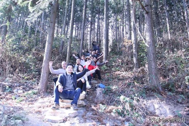 探訪京山的天坑