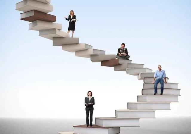 人格面具：每个人都希望把自己理想的一面展现出来