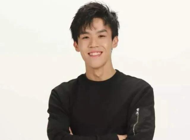 22岁凭什么能采访到苹果CEO？后浪的武力值超乎你想象