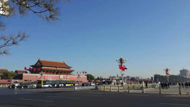 在路上·蓝天