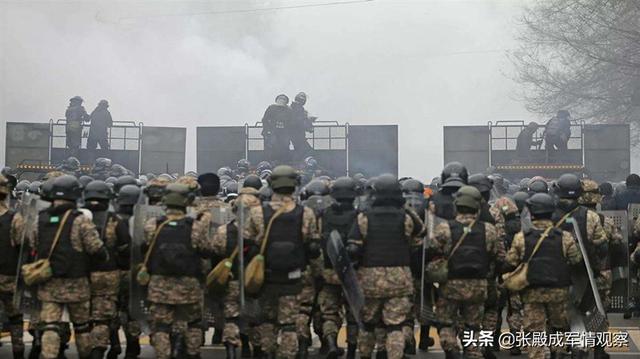 台湾美国新闻最新消息今天，向解放军叫阵美军航母战斗群逼近南海 台军打响“巷战”演练