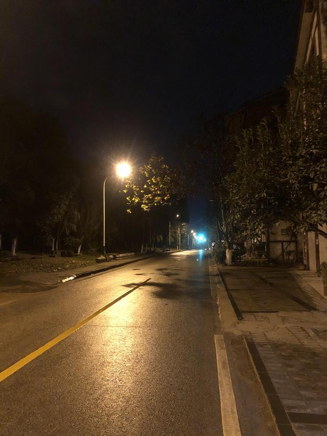 一不小心又成了夜遊~周末街子古鎮康道徒步到光嚴禅院~腳都走麻了
