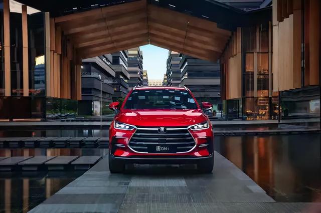 老师儿，买新能源车不？可中的那种