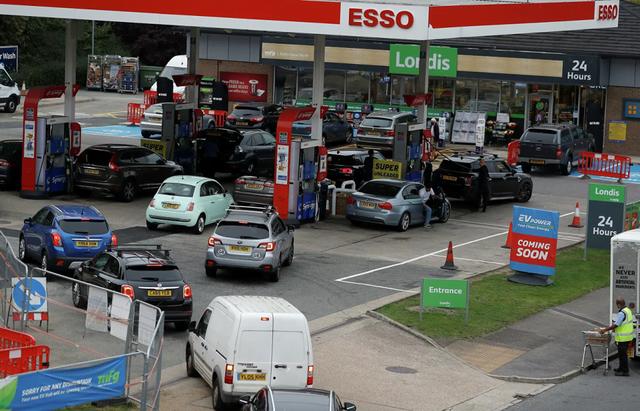 中国人热议要不要囤货，西方一些大国却无货可囤，怎么回事？