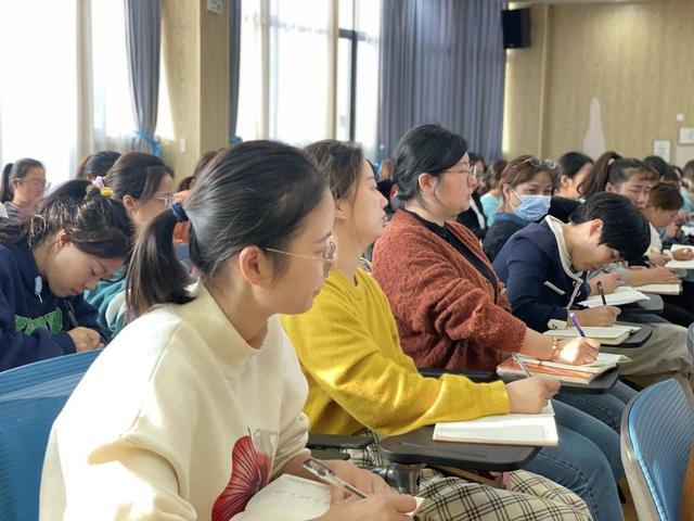 信息技术促提升，整校推进谋发展——和平幼儿园举行教师信息技术应用能力提升工程2.0动员大会