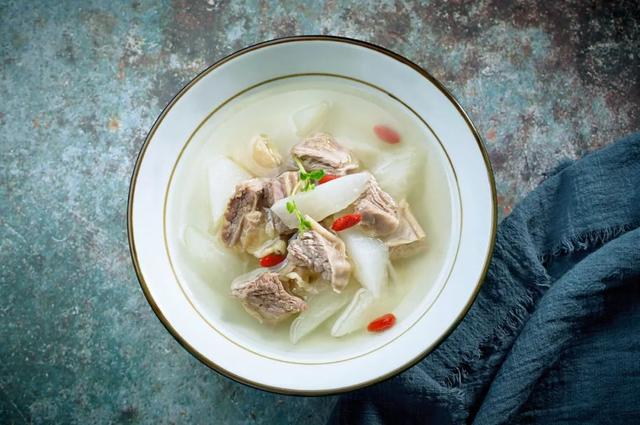 立冬降温，暖身我们有这几款冬季温补汤推荐