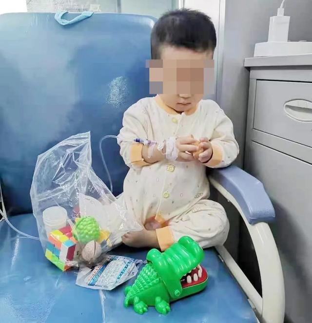 【医患温情】宝宝每次排便都痛哭不止，检查发现肠壁上满是溃疡