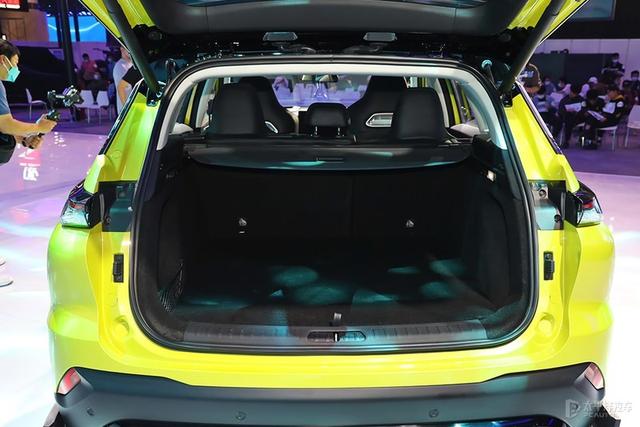 10万出头就有华为鸿蒙系统和整车OTA升级 是谁家造车这么内卷？