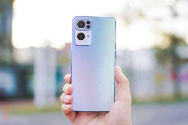 谁说直角设计没有好手感？OPPO Reno7 Pro有话要说