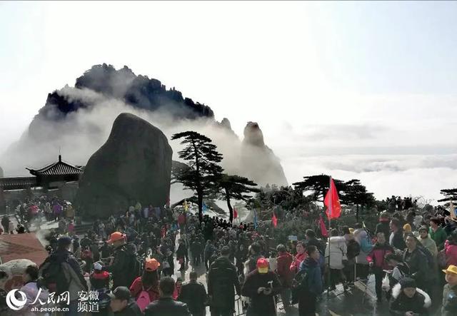 刘鹤派发“十大定心丸”，指明“八大机遇”