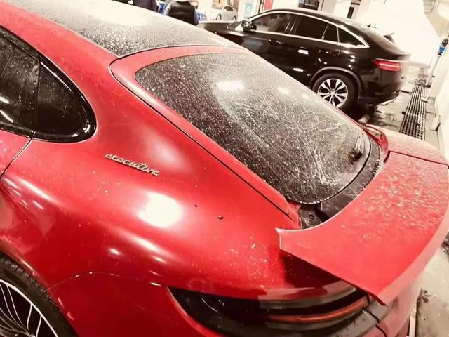 一新能源车充电中爆炸！品牌回应