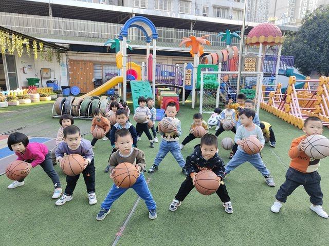 城北幼教育集团：课后延时活动之玩转体能，趣享不停