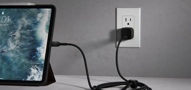 Nomad推出支持iPhone快速充电的30W USB-C充电器和耐用尼龙电缆