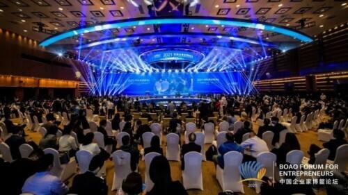 最近，这个小镇吸引了上千位企业家，为啥？