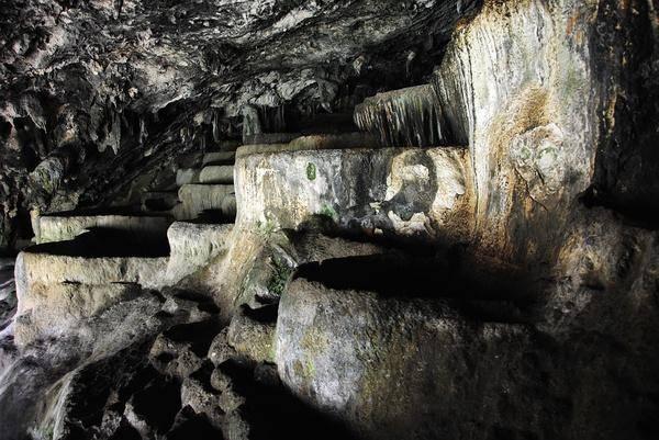 峄縣空窟山與地下石城文化探秘
