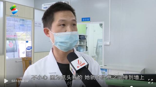 离奇！怀胎8月的孕妇走着路竟被鱼骨刺进大腿…