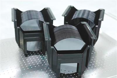 中国“小巨人”进入全球产业链