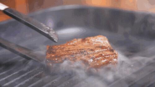 一场由「剩米饭」引发的胃病！剩饭剩菜各有“保质期”