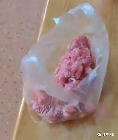 幼儿园让带盆多肉，山东一小男孩拎来“很多肉”！网友：这个场景我见过……