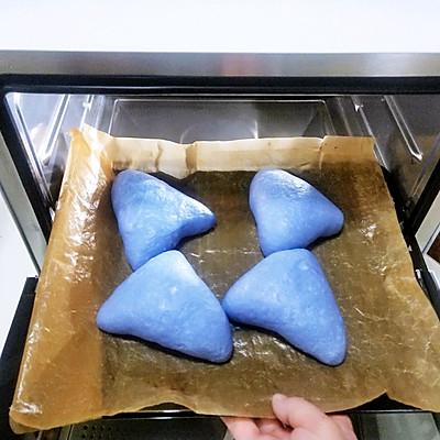 这道浪漫蝶豆花欧包，最适合宝宝吃