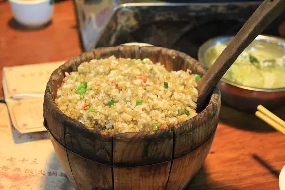 从贵A吃到贵J，贵州9个市州的美食把这条微信撑撑撑撑炸了！