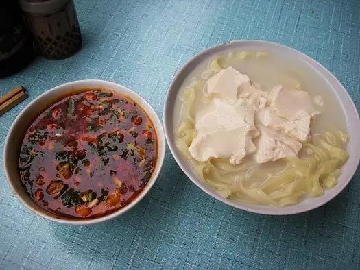 从贵A吃到贵J，贵州9个市州的美食把这条微信撑撑撑撑炸了！