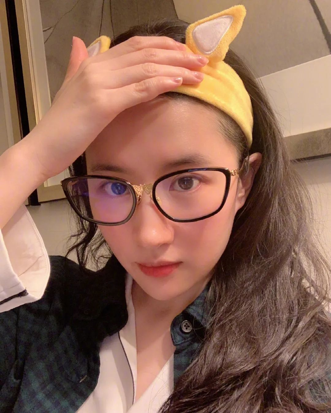 妹子写真 – 刘亦菲姐姐和迪丽热巴小公主，喜欢哪位呢？_图片 No.23