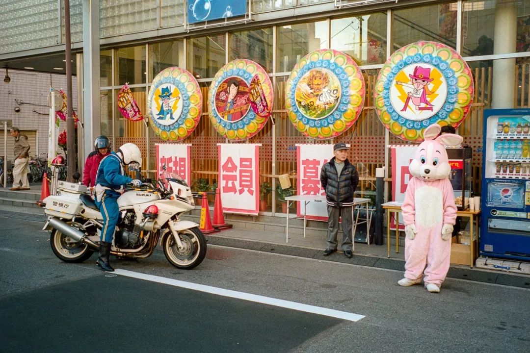 这位摄影师镜头下的日本，真实又微妙…_图片 No.19
