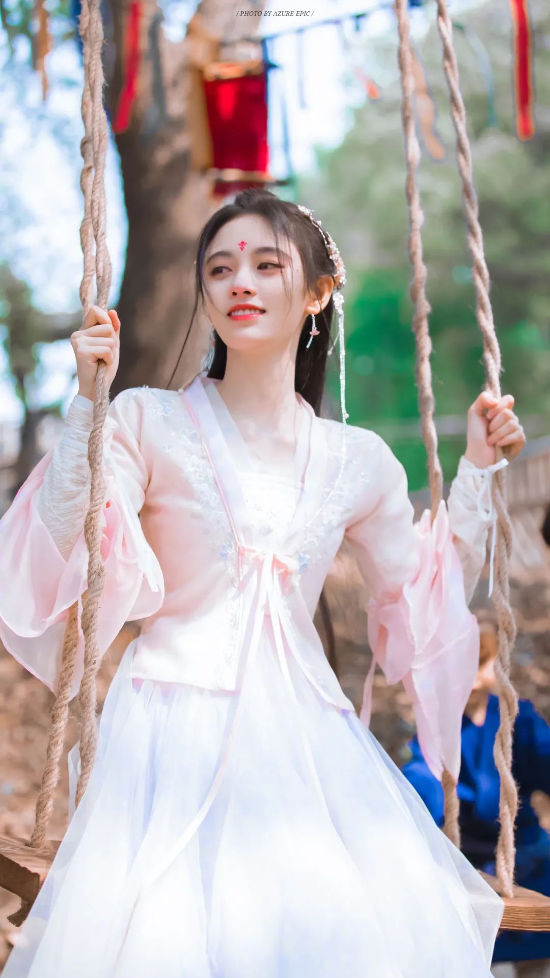妹子写真- 小仙女鞠婧祎和周也，你更吃谁的颜值呢？_图片 No.18