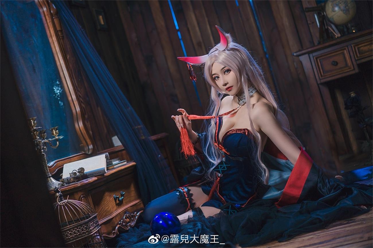 Cosplay丨明日方舟 远山 露儿大魔王 这只大魔王是真的大啊 甜心小栈