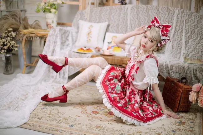 妹子摄影 – 草莓味的Lolita少女，甜美又优雅_图片 No.5