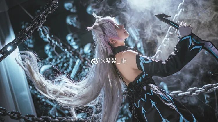 COSPLAY-《Fate/grand order》阿塔兰忒alter(@希希_啾)，银发兽耳娘好棒！_图片 No.5