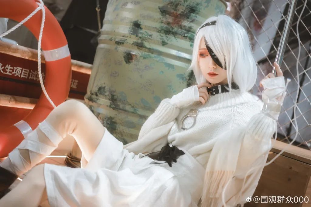 COSPLAY-《代号：永恒》希瑟拉(@依川川),露背毛衣白毛御姐！_图片 No.1