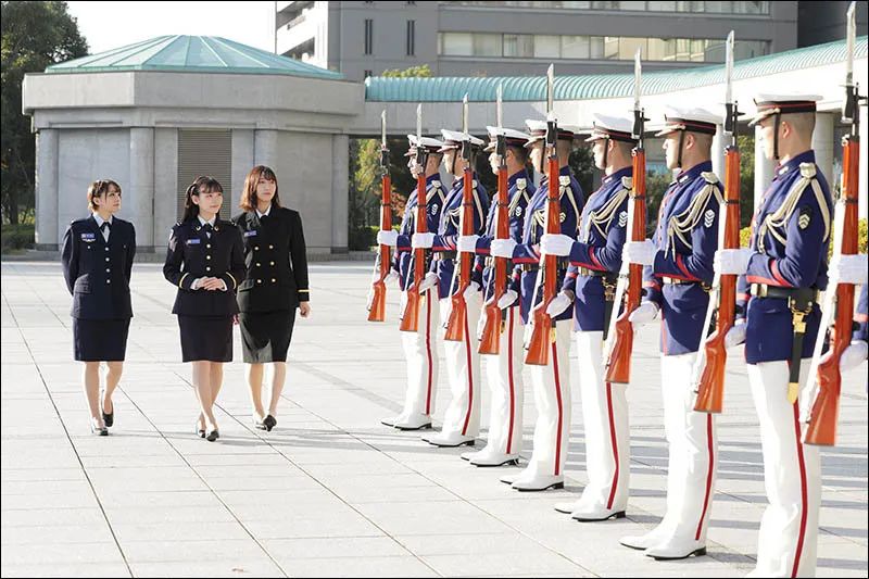 这身军装也超级动人啊！日本女声优“上坂瑾”一身军装参观日本自卫队统合幕僚监部_图片 No.8