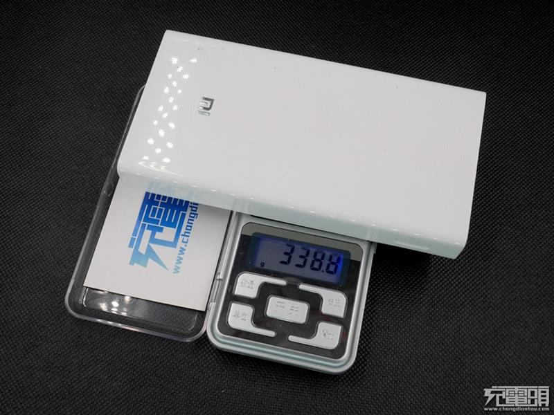 体积最小的双向快充！20000mAh小米移动电源2评测
