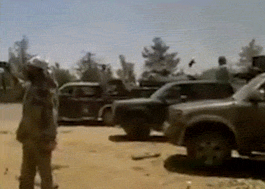 你被电视剧骗太久了，这才是武器的真正威力！