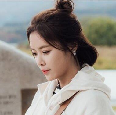 无刘海女生扎短发公主头发型短发的人梳哪种发型最好看?
