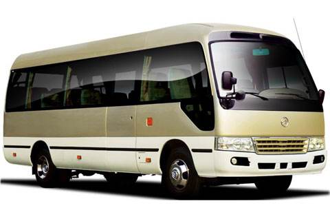 1室1厅1厨1卫自主中巴车，才20万，丰田中巴卖60万尴尬了