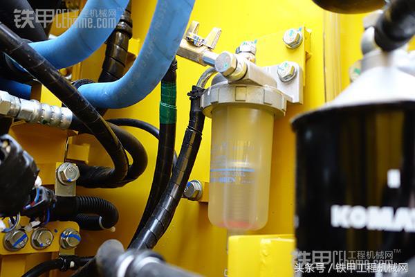 油水分离器中的小红圈隐藏着大秘密！1分钟学会挖掘机（第5期）