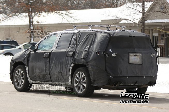 凯迪拉克XT7谍照曝光 定位三排跨界车