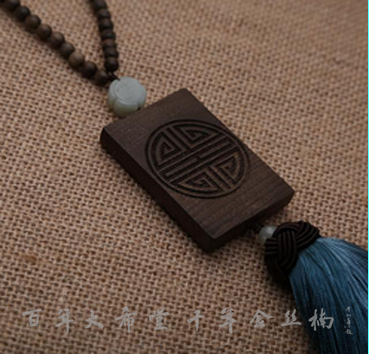挂什么汽车挂件代表什么样的祝福和审美，你的车上挂对了吗？