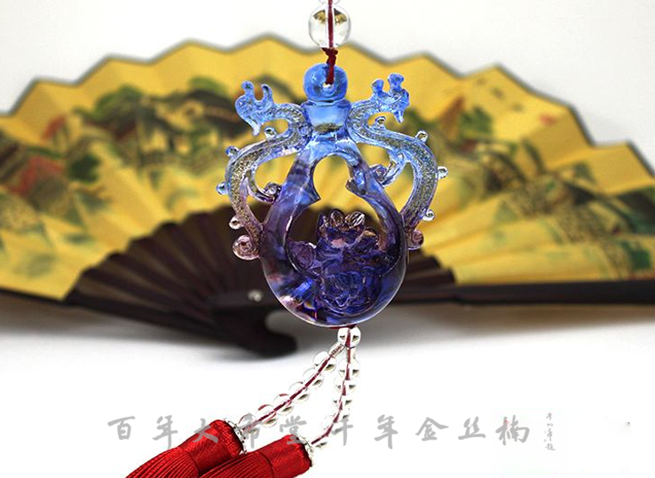 挂什么汽车挂件代表什么样的祝福和审美，你的车上挂对了吗？