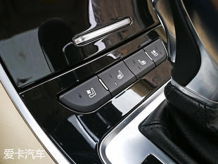 国产轿跑来袭 实拍长安睿骋CC
