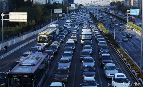 在北京外地牌照你不办理“通关文牒”，有可能被罚款100元并扣三分