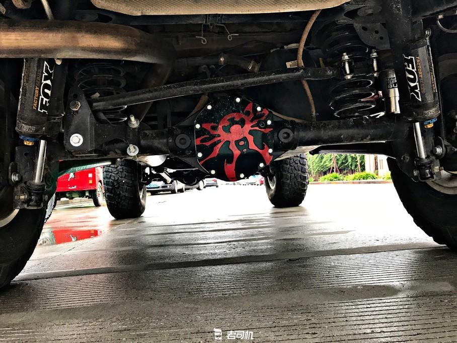 超帅的改装Jeep牧马人，开在路上回头率爆表！附改装清单